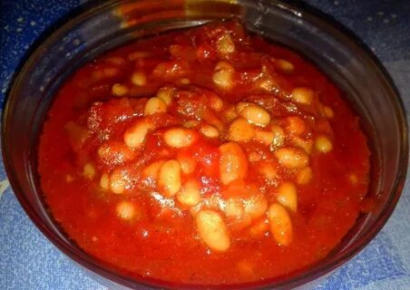 Тушеная фасоль с овощами в томатном соусе