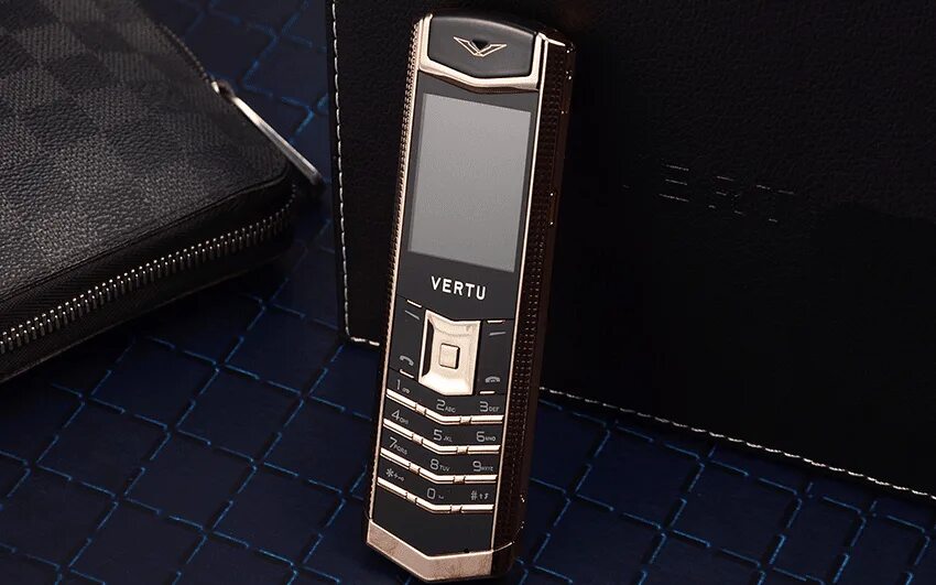 Мелодия на звонок верту. Vertu Ascent 2010. Vertu а-030560. Vertu TX-015156. Верту а000068.