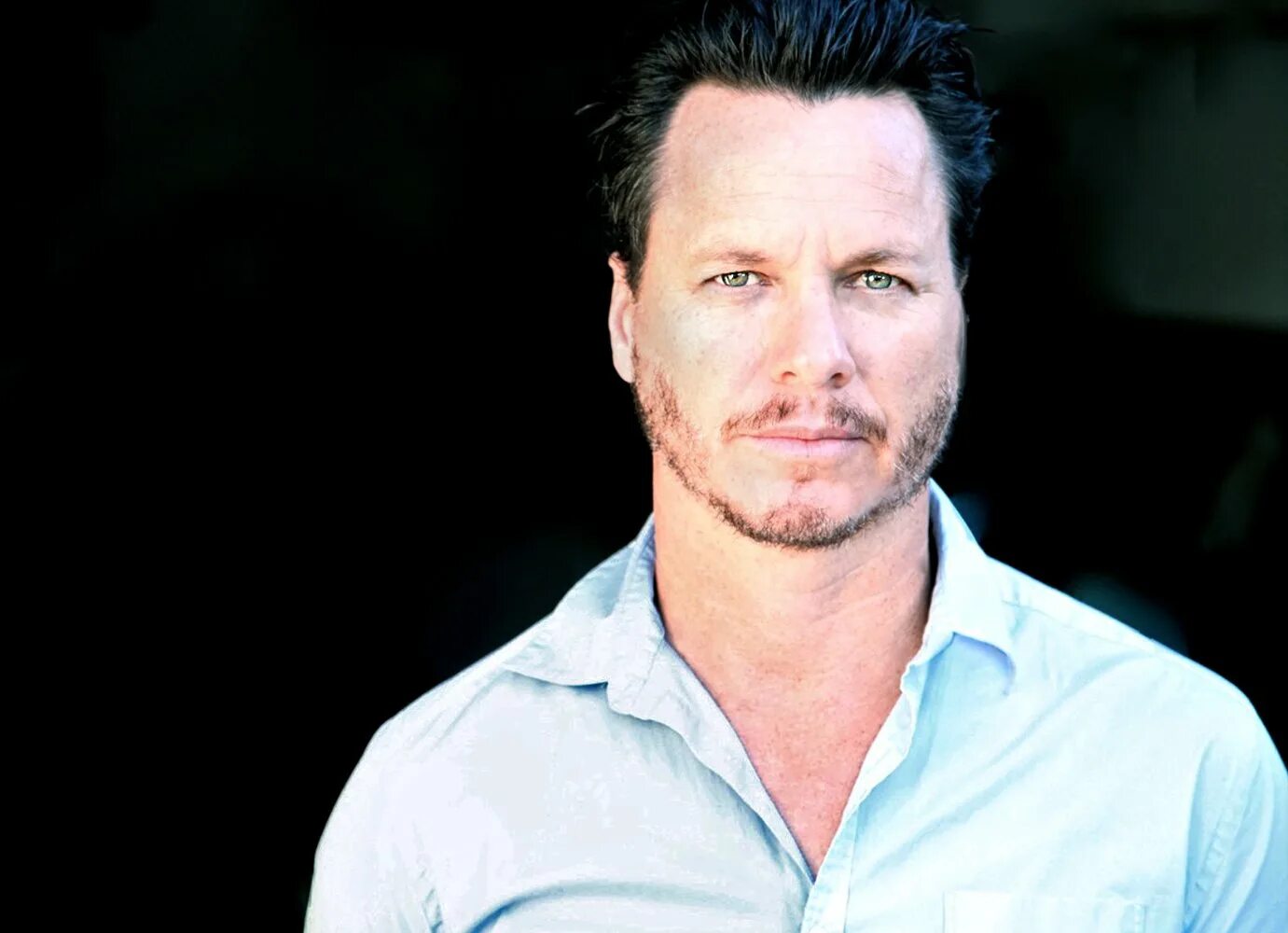 Маркос а. Сериал pacific blue. Ферраэс менталист. Ферраэс менталист. Алона тал с мужем.