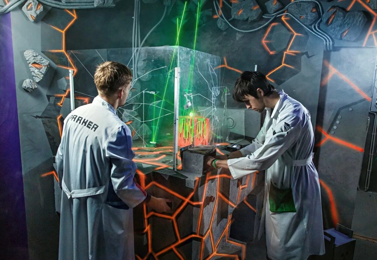 Последний эксперимент авроры игра. Земля спокойных последний эксперимент. Последний эксперимент. Последний эксперимент. Последний эксперимент.