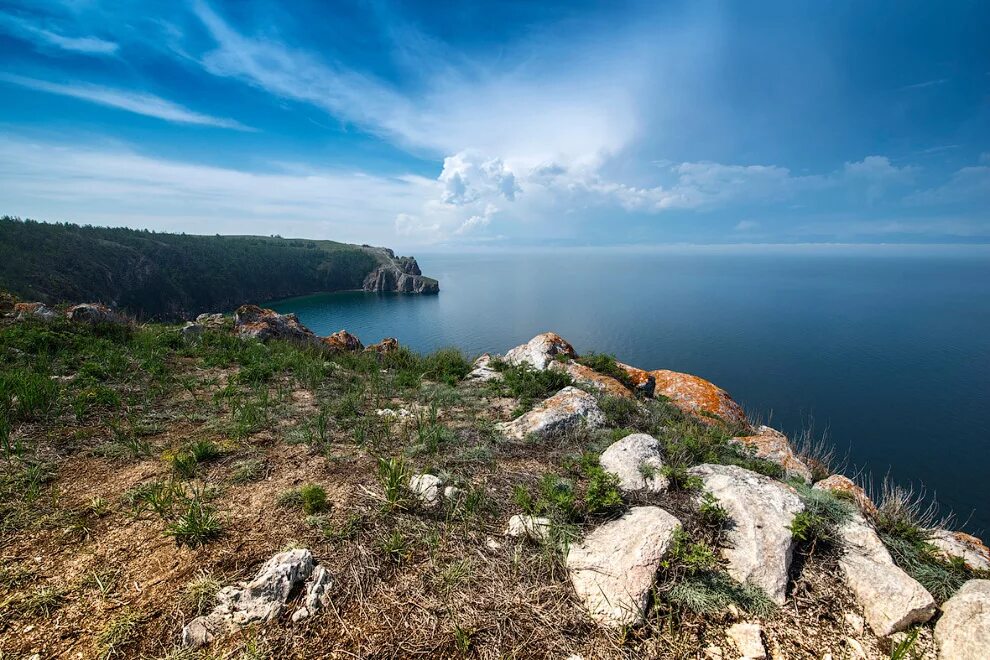 Два байкала. Озеро байкал. байкал юнеско. озеро байкал фото. самые красивые места байкала.
