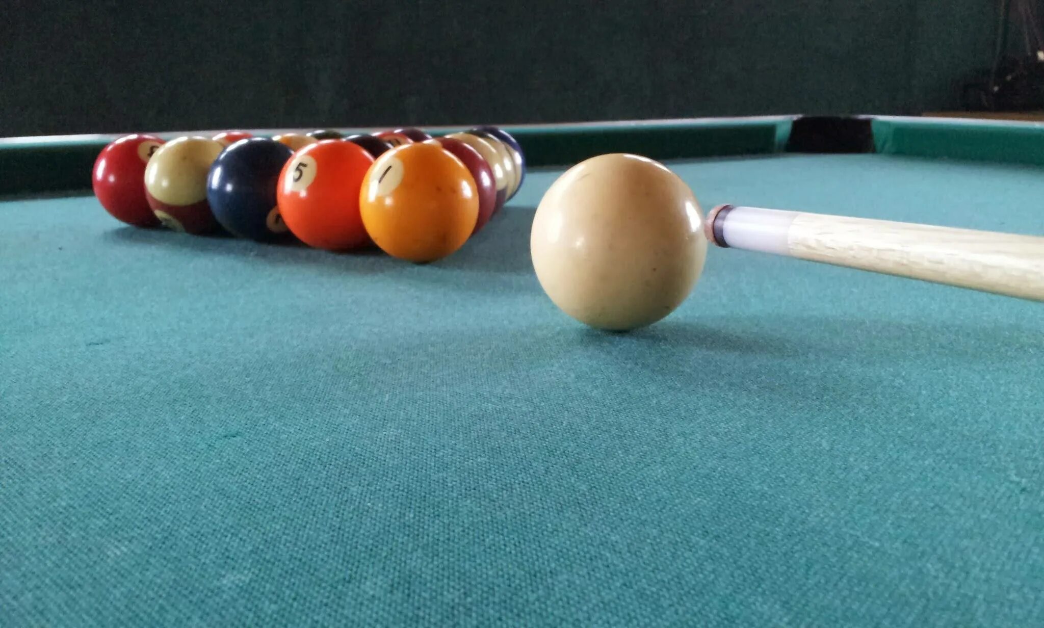 Бильярдный стол Billiard-Ball. Бильярдный стол Rochester. Шары на бильярдном столе. Красивый бильярд. На неподвижный бильярдный