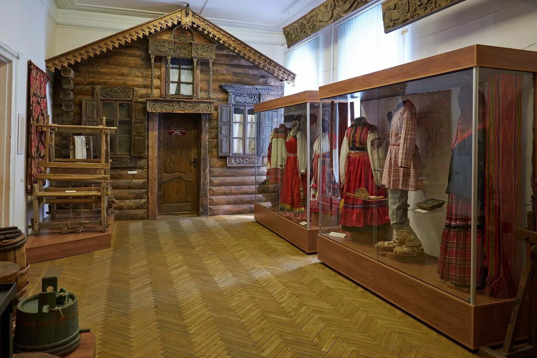 Как называется краеведческий музей. Историко краеведческий музей новоуральск внутри. Краеведческий музей города алексеевка белгородской области. Курский краеведческий музей. Краеведческий музей новосибирск экспонаты.