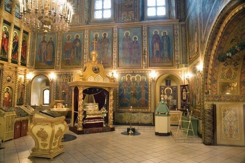 Служба на полянке. Храм григория неокесарийского. храм святого григория неокесарийского на полянке. храм григория неокесарийского внутри.