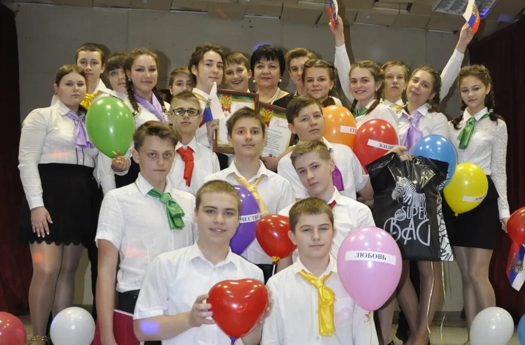 город светлоград гимназия 1. сайт гимназии 1 г светлоград. школа 3 светлоград. город светлоград лицей номер 3.