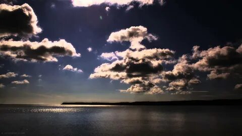 Белое море синие облака