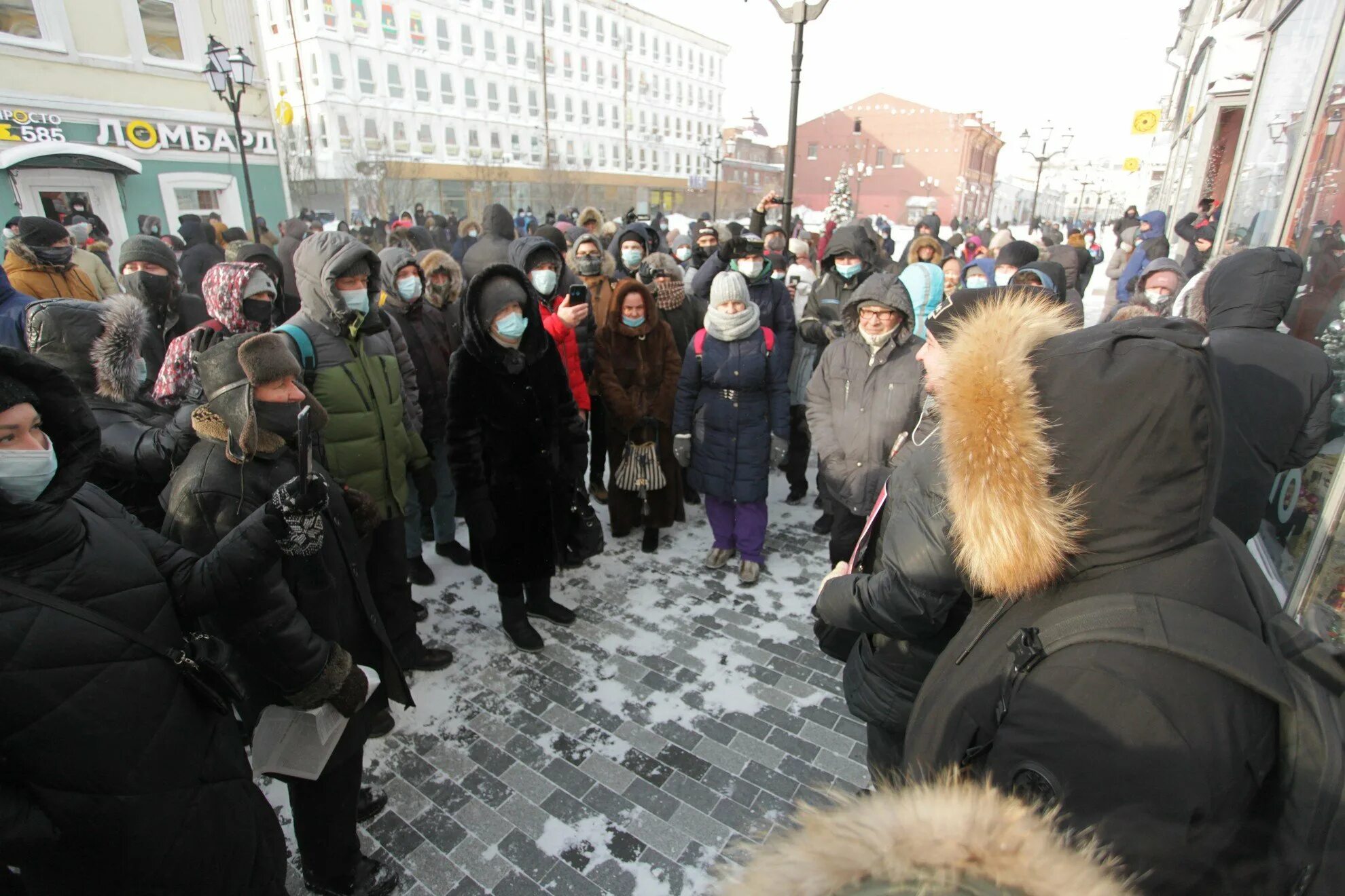 Какие числа митинг. Митинг Навального в Иркутске. Иркутские женщины митинг. Митинги женщин на труд. Иркутск память о Навальном.