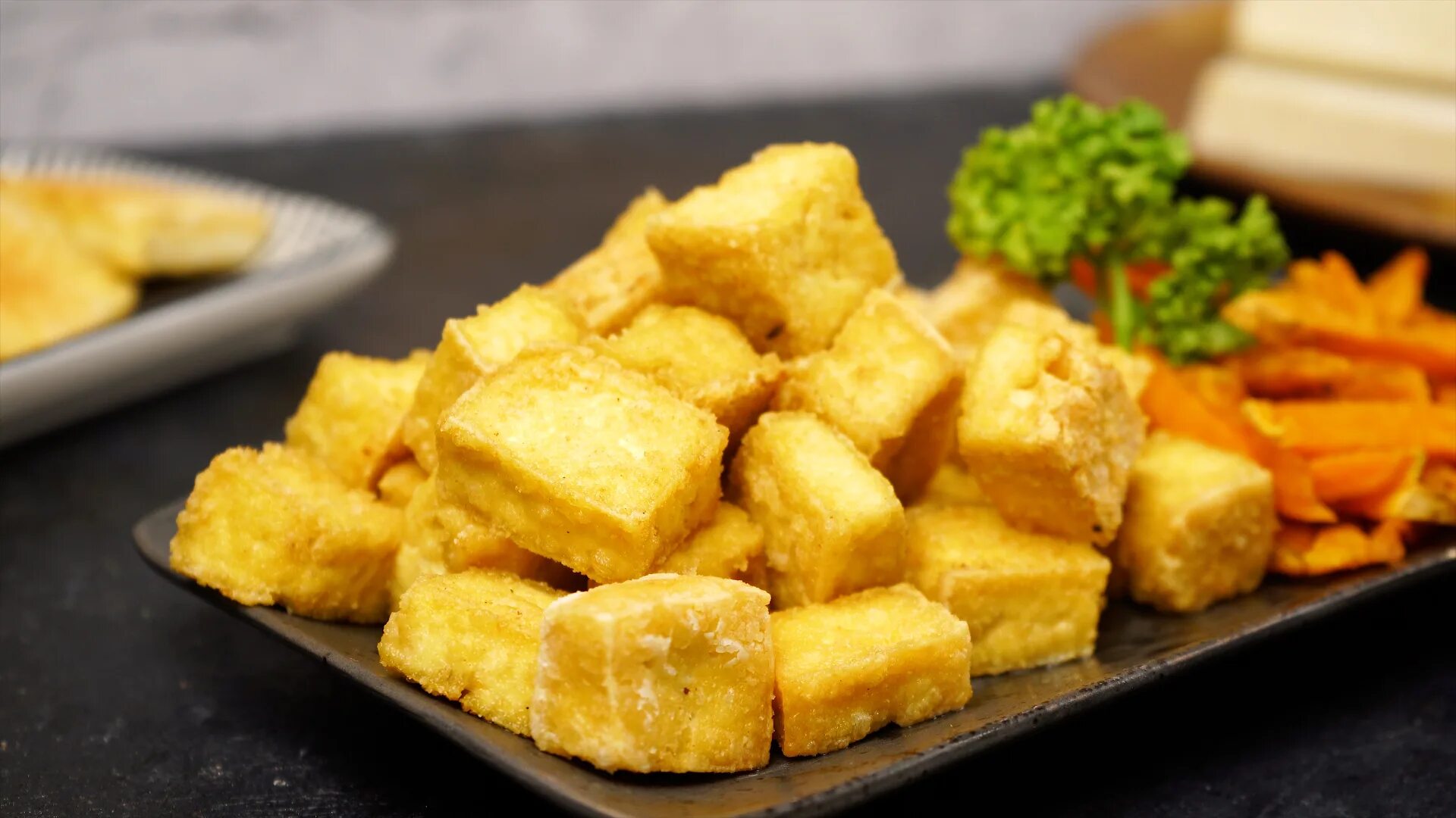 Что можно приготовить из сыра тофу. МАПО тофу. Сыр тофу. Блюда из сыра тофу. Тофу картошка.
