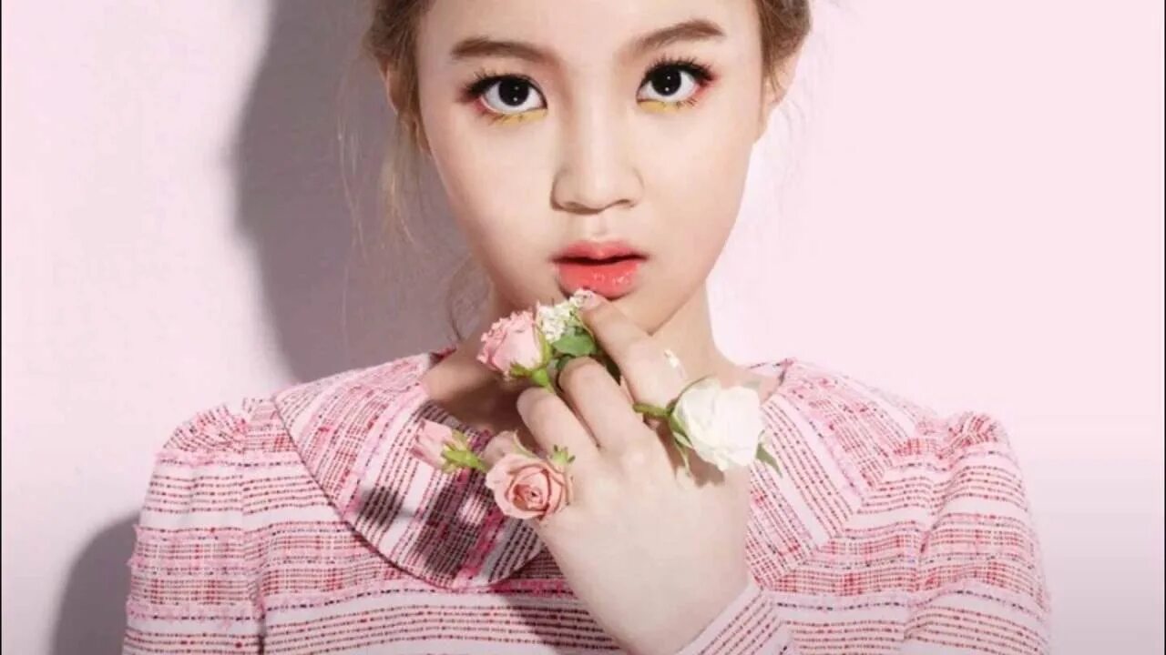 Ли хай корейская певица. Lee hi певица. Корейские обои на рабочий стол. Хай корея ютуб. Хай корея ютуб.