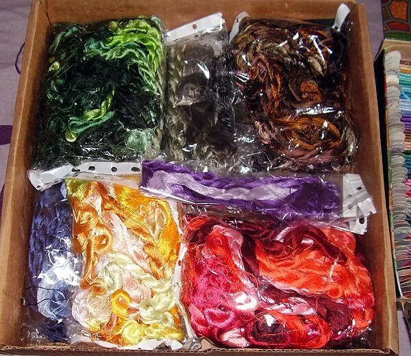 Нитки разбор по цвету. Хранение мулине в пакетиках. Как вы храните мулине.
