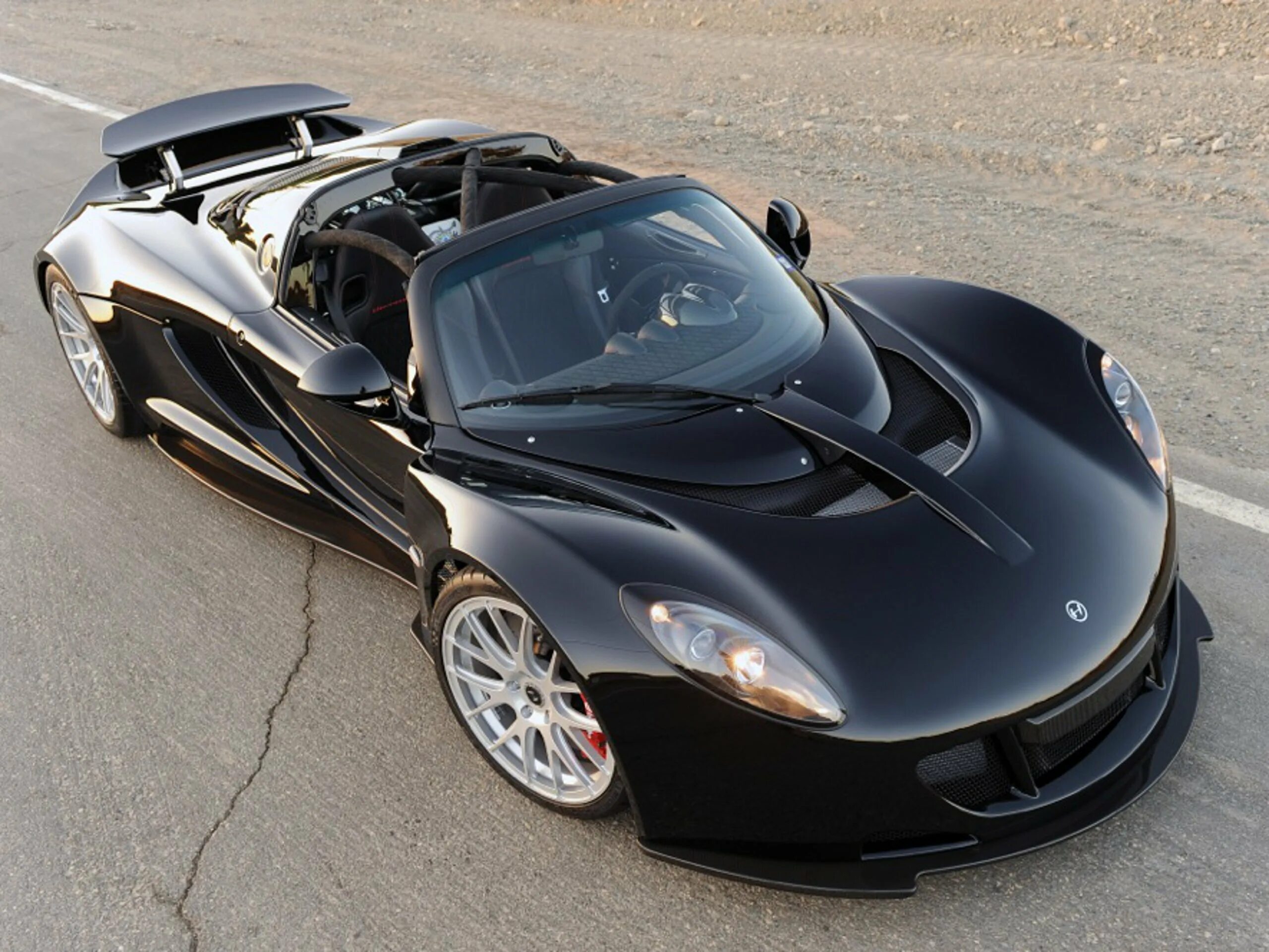 Hennessey venom gt 2013. Хеннесси машина. Хеннесси машина. Hennessey venom f5 черный. Хеннесси веном gt.