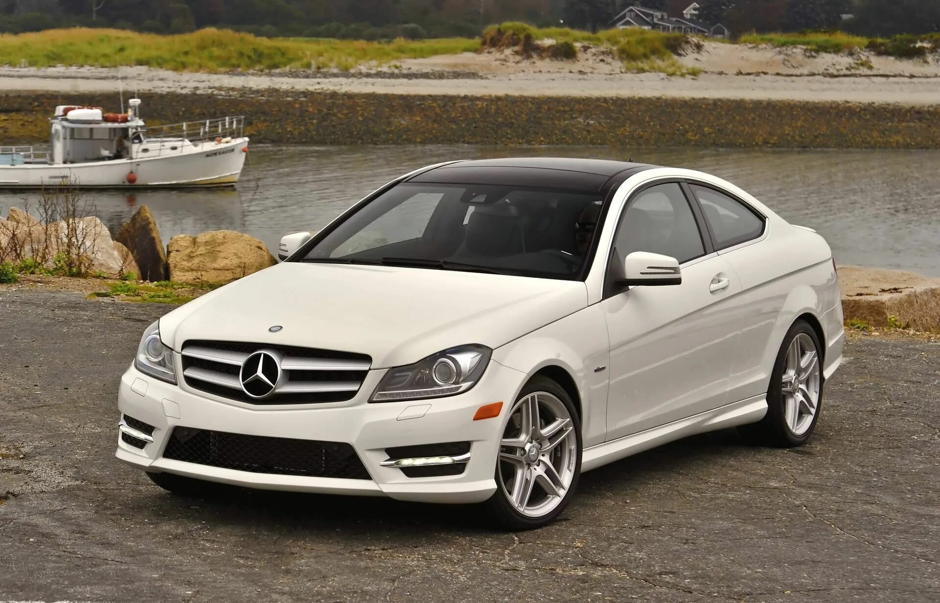 Мерседес c class 2012. Mercedes-Benz c-class 2012. Мерседес c 2012. Мерседес Бенц c класс.