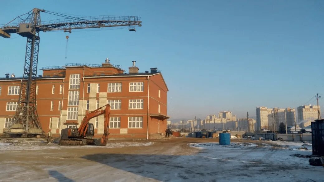 Чита мкр октябрьский 1. 56 колледж октябрьский. Микрорайон октябрьский чита. Строительный в октябрьске. Строительный техникум октябрьский.