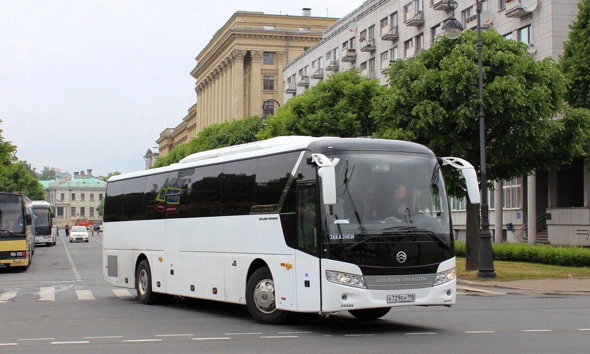 Золотой автобус спб. Golden Dragon xml6127jr. Golden Dragon модель автобуса: xml6127jr. Голден драгон 6127 Triumph. Xml6127jr Golden Dragon автобус.