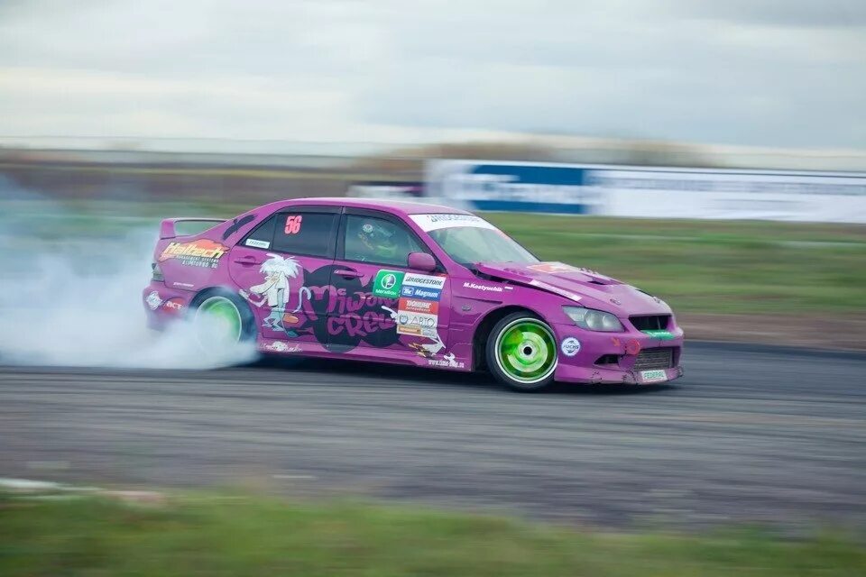 Бас дрифт. Toyota altezza дрифт. toyota altezza 1999 дрифт. toyota altezza rds.