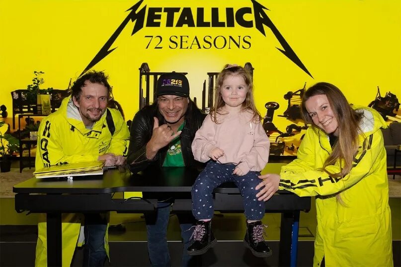 Metallica 72 seasons 2023. Хэтфилд 2023. Металлика 2023. Металлика обложка. Metallica 72 seasons.