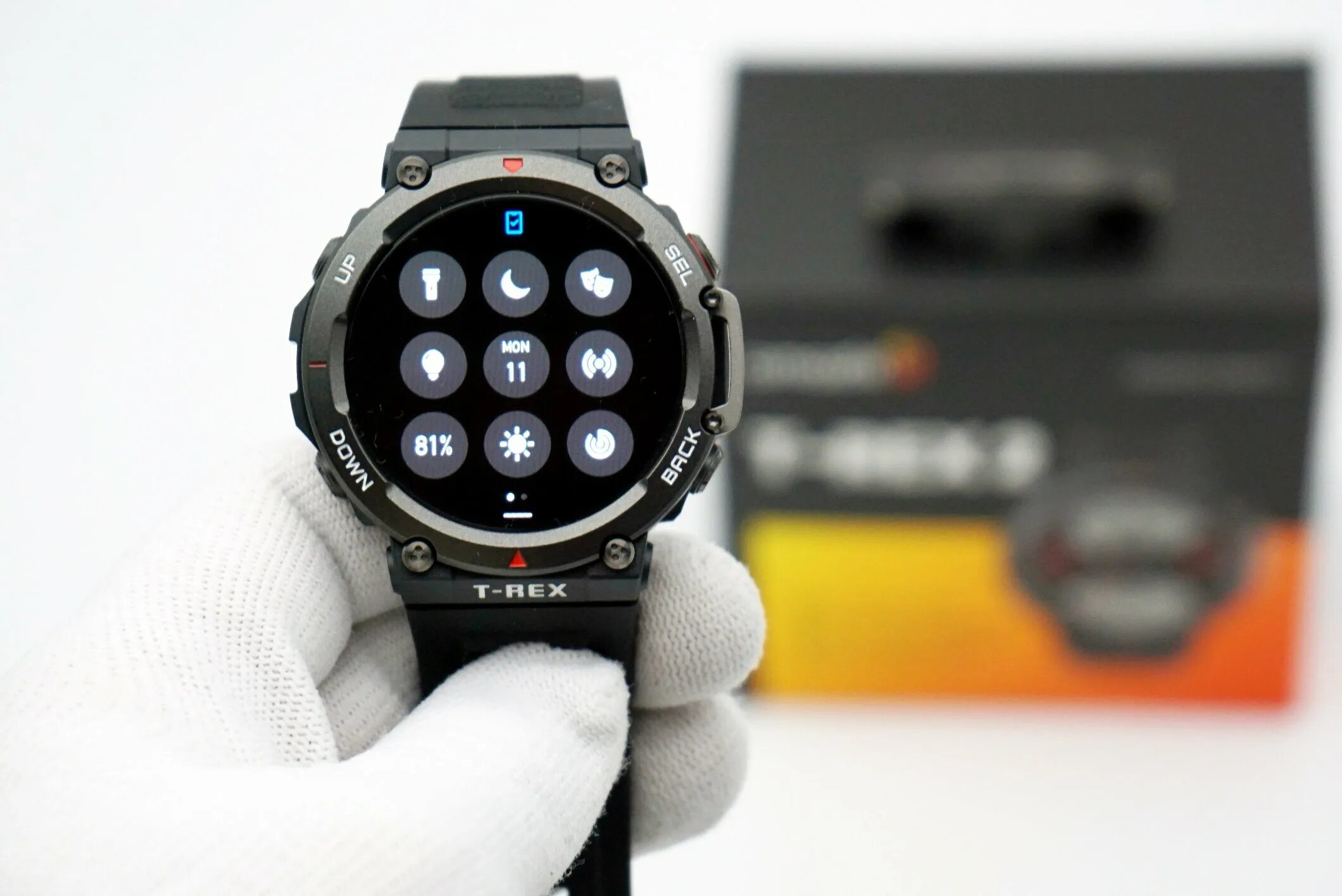 Часы t rex 2 приложение. Amazfit t-rex 2. amazfit t rex 2 t-rex 2. amazfit t-rex. mil std 810g часы samsung.