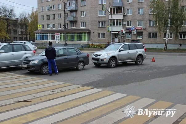 Перекресток гагарина 13. Перекресток на гагарина орел. Перекресток гагарина индустриальная. Гагарина 51 орел перекресток. Гагарина 13 архангельск.