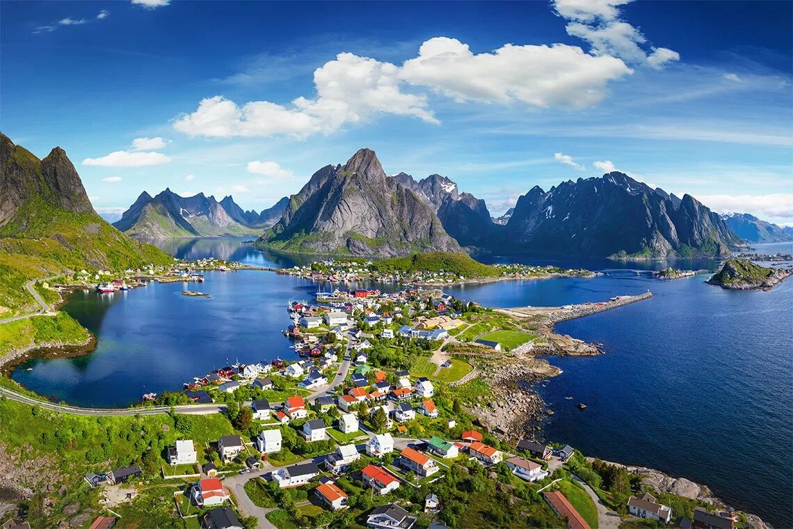 Большие острова европы. Лофотенские острова, Норвегия. Деревня Рейне Норвегия. Скандинавия Лофотенские острова. Осло Норвегия фьорды.