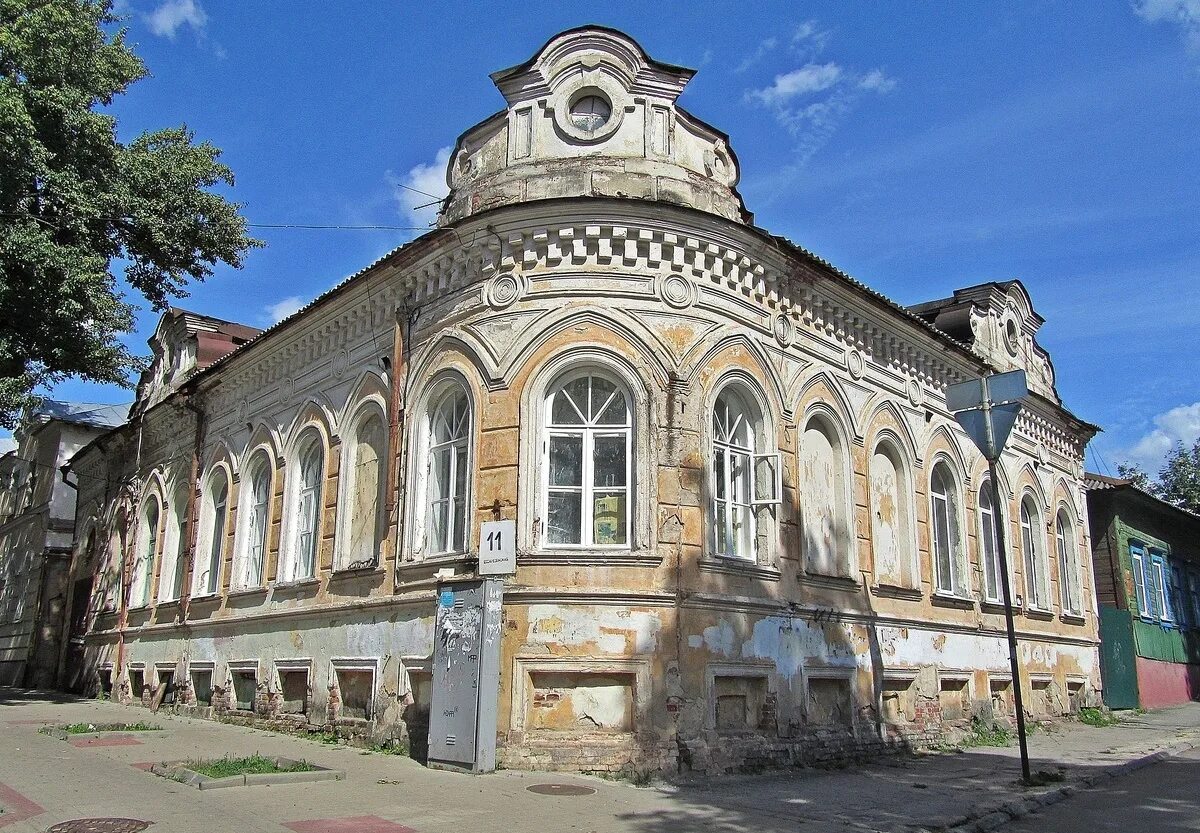 Воскресенск переулок. Усадьба Яновских. Калуга ул Воскресенская. Воскресенская, усадьба Ребрика. Усадьба Медынцева Калуга. Воскресенская 11 Калуга.