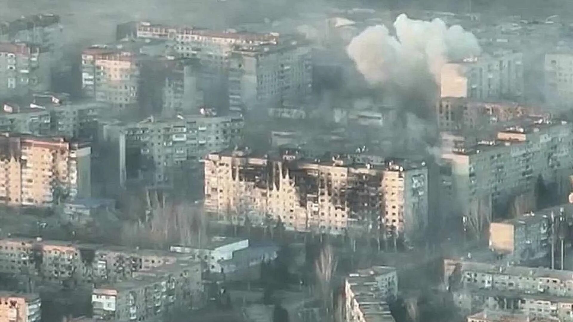 Обстановка на угледаре. Город Угледар. Многоэтажный дом. Угледар фото города. Угледар Донецкая область.