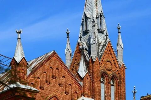 Строительство первого каменного католического храма