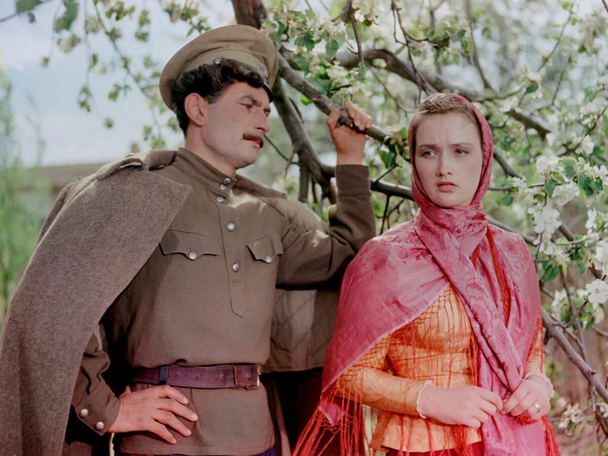 Каким ты был таким остался тихий дон. Наталья Коршунова тихий Дон 1957. Кириенко Зинаида ИХТЦ Дон. Зинаида Кириенко тихий Дон. Тихий Дон Наталья Кириенко 2015.