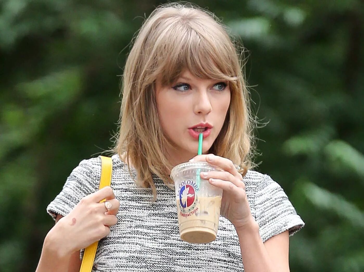 Taylor swift hero. Тейлор свифт. тейлор свифт 2025. taylor alison swift. 1998 тейлор свифт.