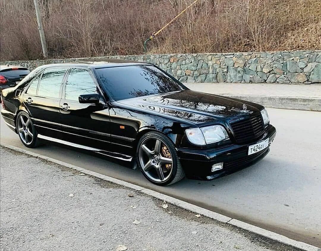 W140 brabus. Мерседес w140 Брабус. Мерседес 140 Брабус. Mercedes Benz w140 Brabus.