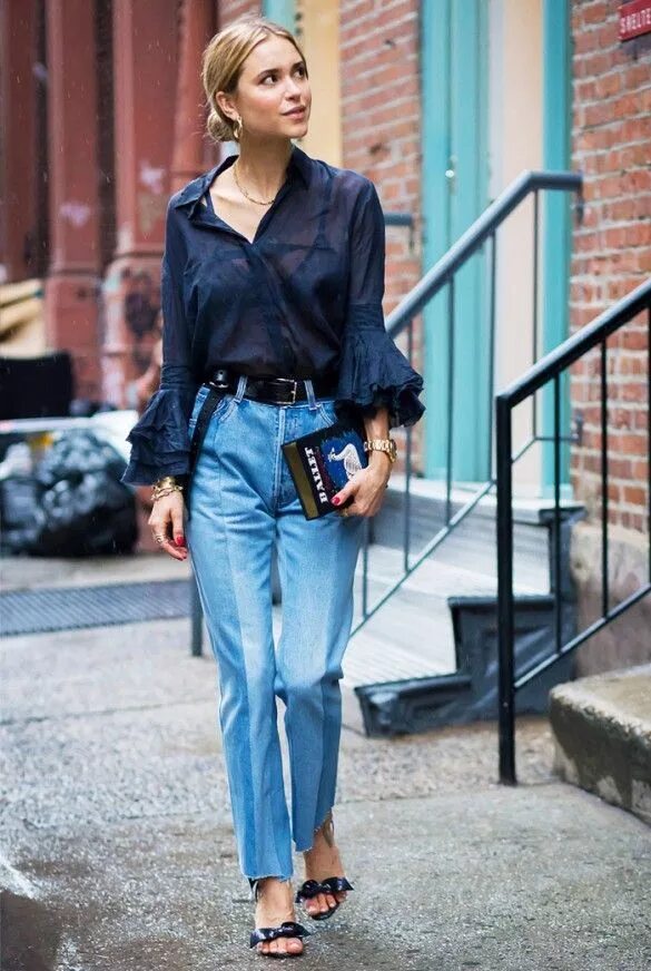 Джинсы с блузкой фото С чем носить блузку и не только в офис (100 фото)! Stylish street style, Classy