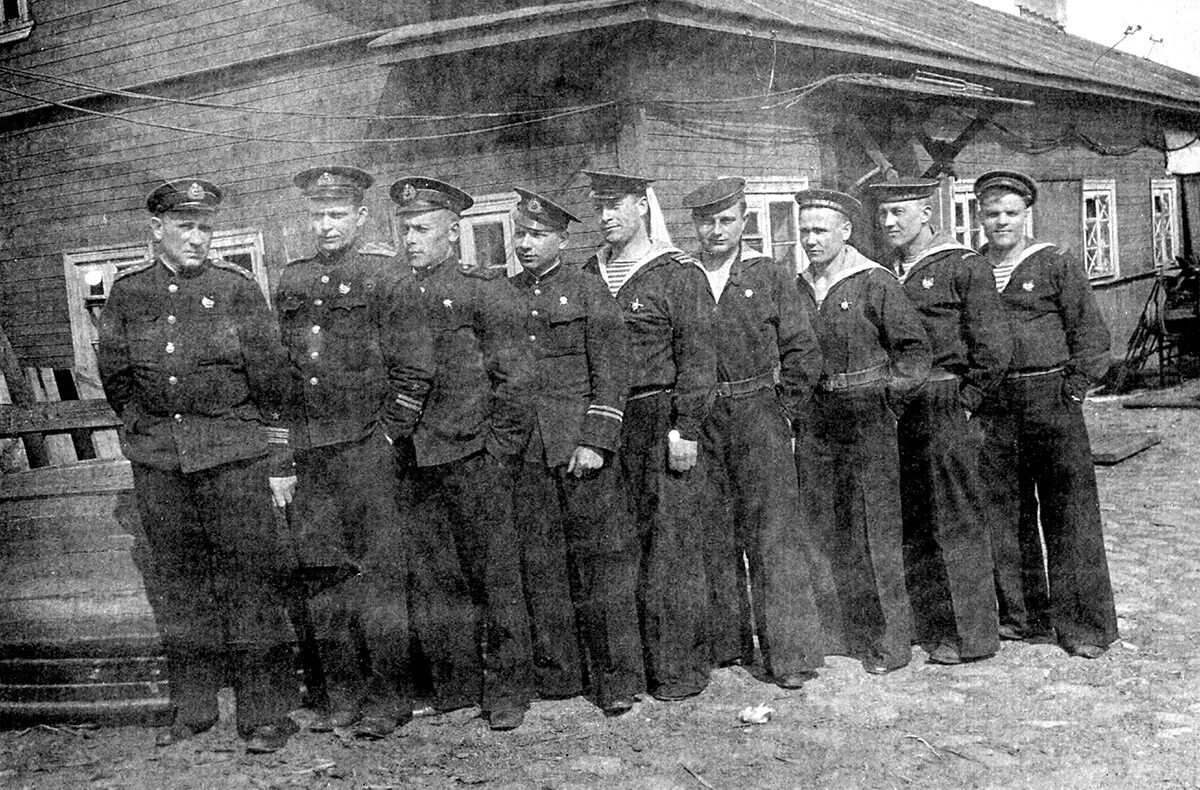 П л альбом. Кронштадт 1941 год. Пл с 176 экипаж командир. Экипаж подводной лодки Кронштадт. Экипаж пл"с-14" в 1944г..