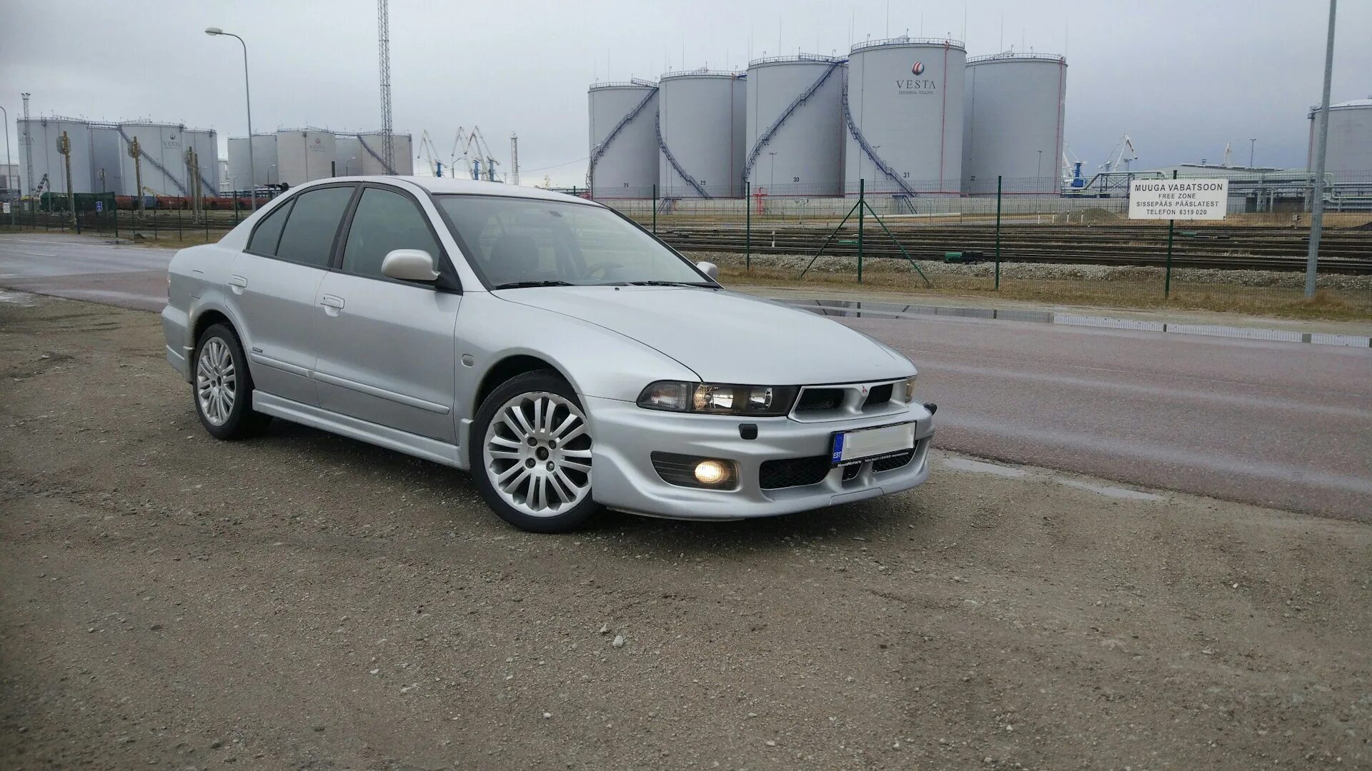 Mitsubishi galant 2 4. Митсубиси Галант GDI. 2.4 GDI Mitsubishi Galant. GDI Мицубиси Галант 8. Диски на Митсубиси Галант 8.