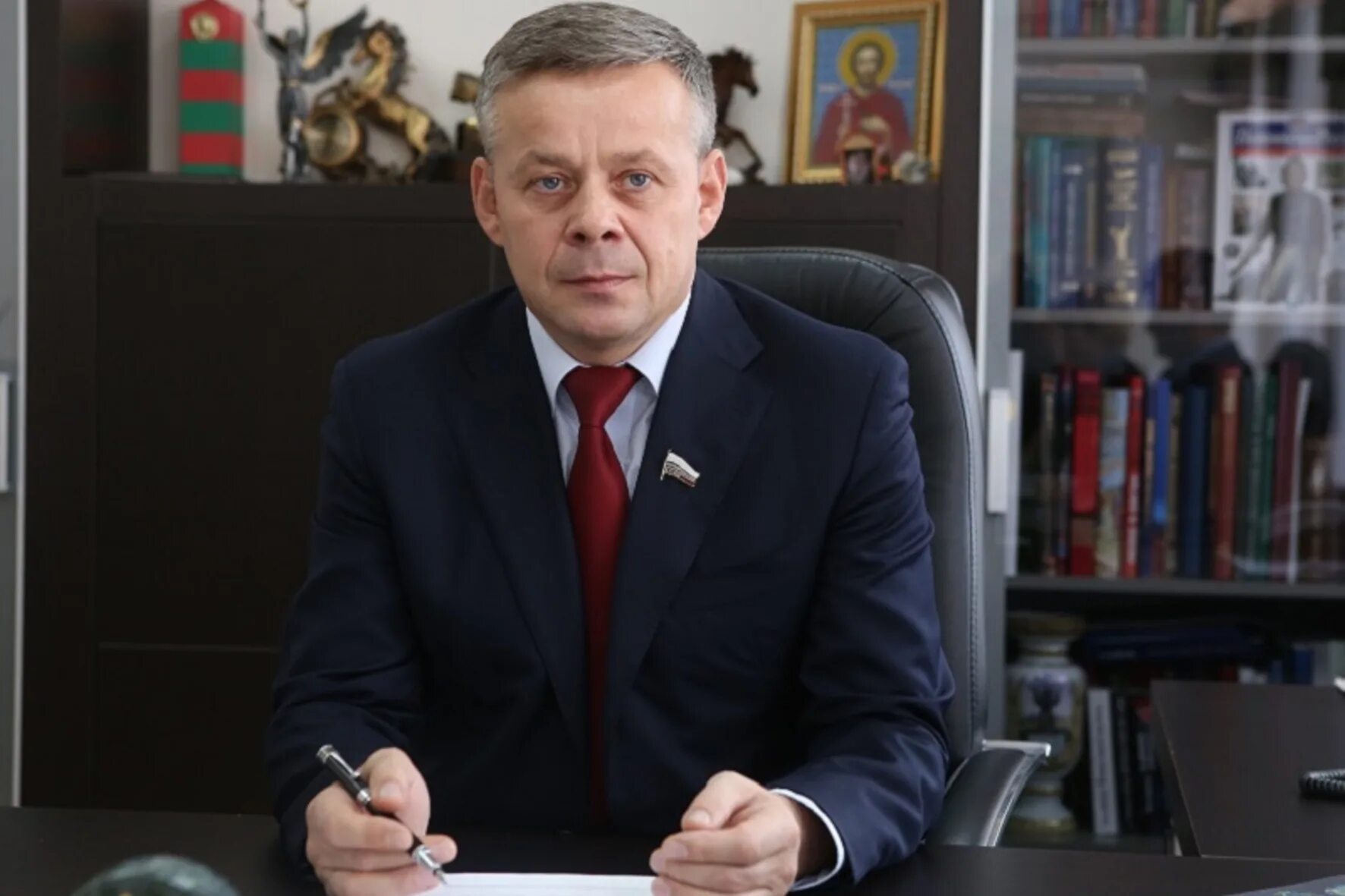 Виктор Карамышев на посту мэра Курска снизил доход почти на 916 тысяч рублей - К