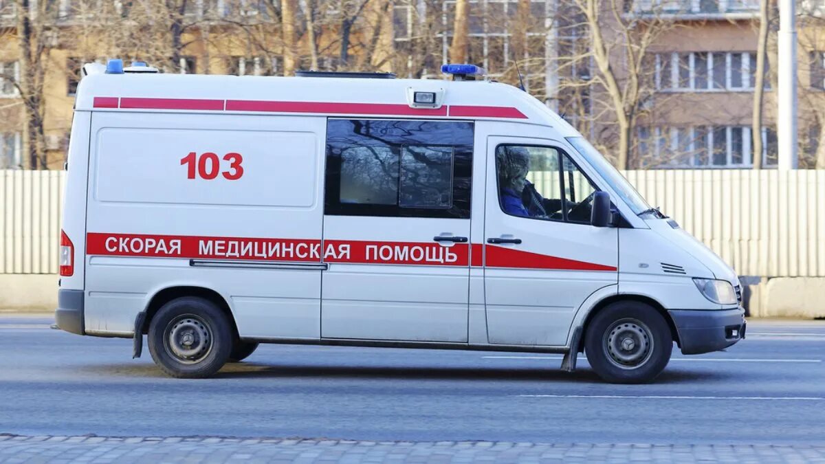 Транспорт больницы. T4 ambulance. Ambulance. Носилки скорой помощи. Транспорт больницы.