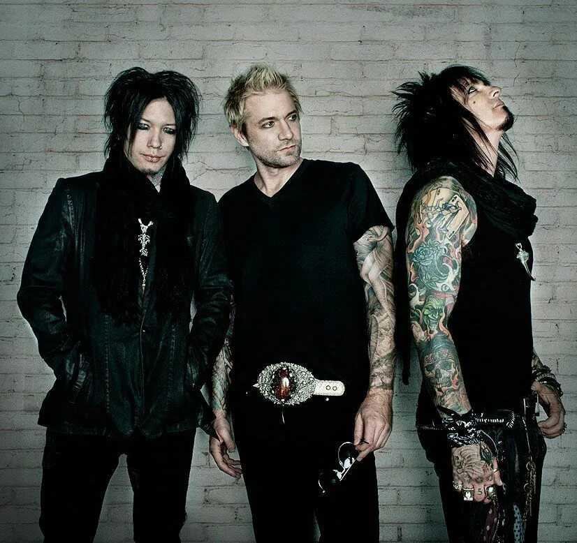 Is six old. Sixx a.m gruppa группа. группа sixx:a.m. альбомы. sixx am band.