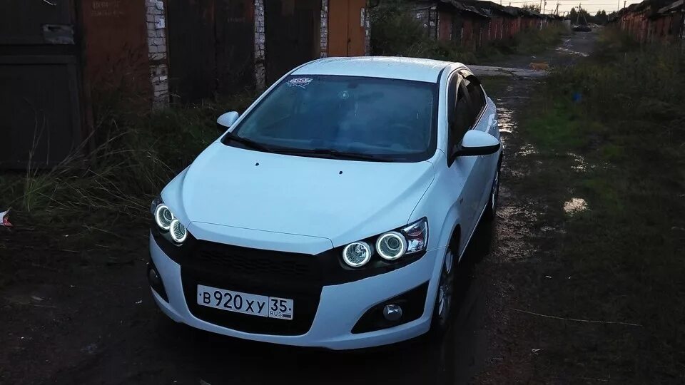 Купить авео т 300. Шевроле Авео т300. Шевроле Авео т300 седан. Chevrolet Aveo 2 t300. Авео т300 белый.