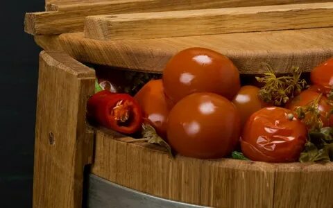 Рецепт засолки помидоров в бочке