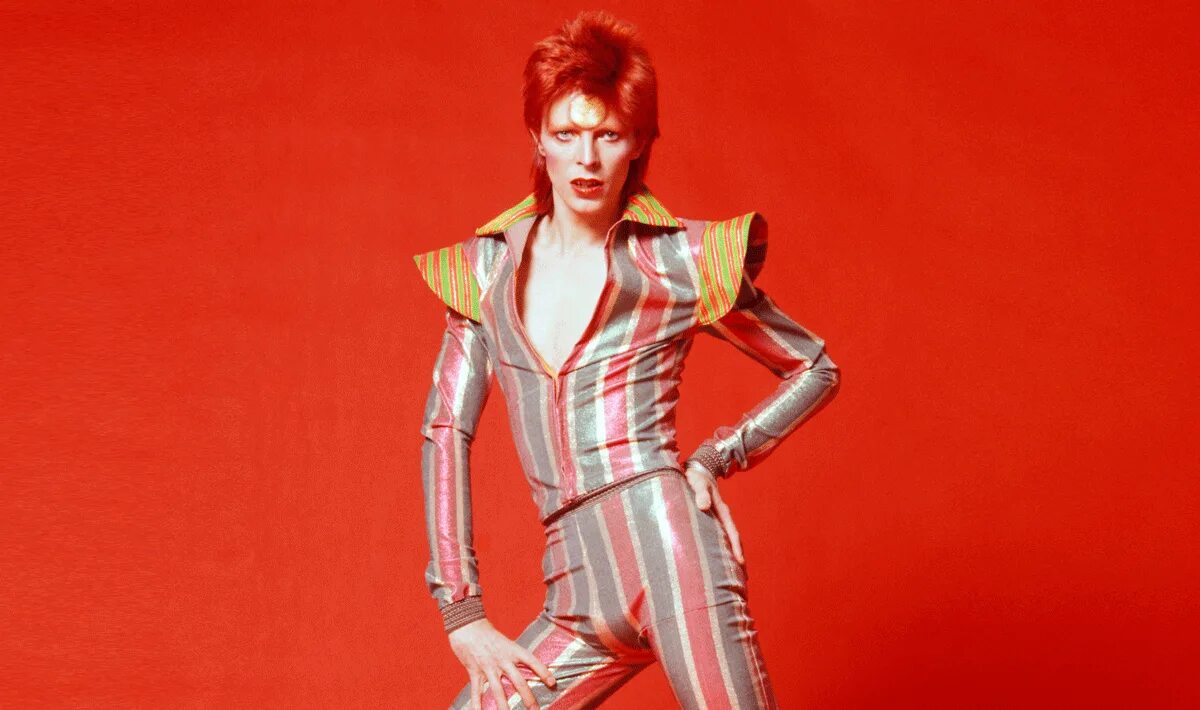 Тексты дэвида боуи. Дэвид боуи. дэвид боуи фото. дэвид боуи 2015. david bowie зигги стардаст.