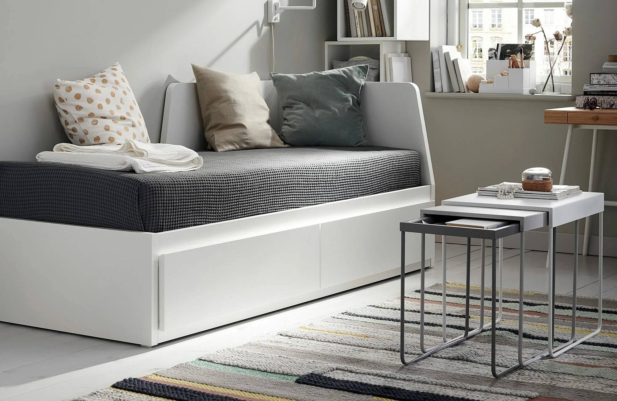 Диван икеа бединге. Диван ikea сольста 601. Диван ikea двухместный. Угловой диван икеа лугнвик. Диван икеа белый маленький.