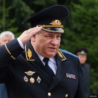 Отстраняют генералов