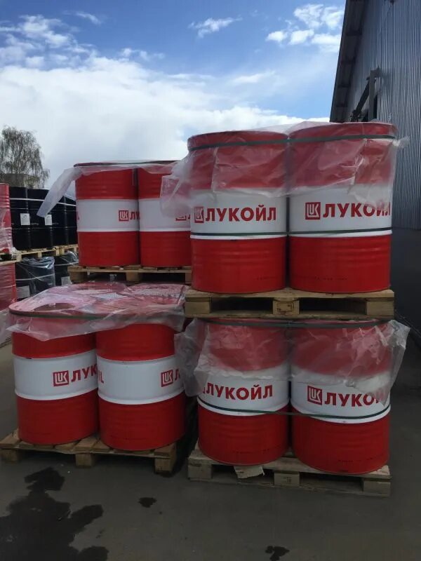 бочка масло 200 лукойл. масло лукойл 200. масло лукойл 200. масло гидравлическое вмгз бочка 216,5л лукойл. лукойл авангард ультра 15w40 бочка.