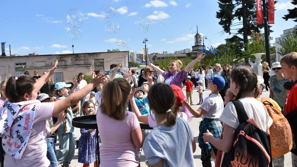Arbat is considered the oldest pedestrian street in moscow the name of this street огэ. 1 июня концерт. Концерт в торговом городке. Открытие торгового городка в рязани. Галерея музыки.