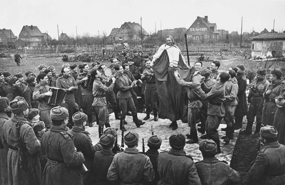 Театр во время вов. Фронтовые бригады 1941-1945. Фронтовые бригады в годы Великой Отечественной войны. Театр в годы войны 1941-1945. Фронтовой театр Великая Отечественная Вологодская.