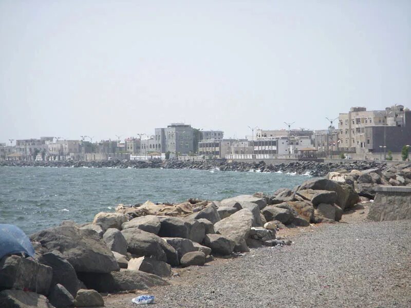 Залив акаба иордания. Порт ходейда. Порт йемена крупнейший. Аден столица йемена. Порт аден йемен.