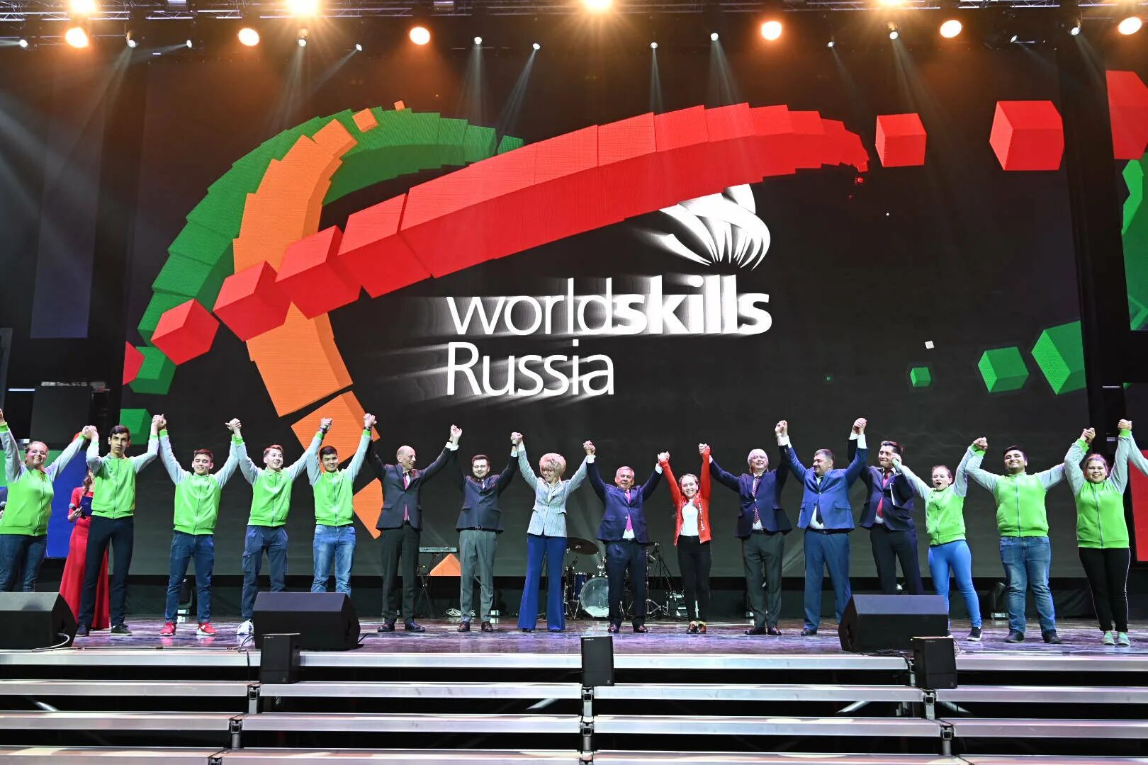 Молодые специалисты рабочих профессий. Чемпионат worldskills 2021. Чемпионат по робототехнике. Worldskills соревнования. Worldskills конкурсант.