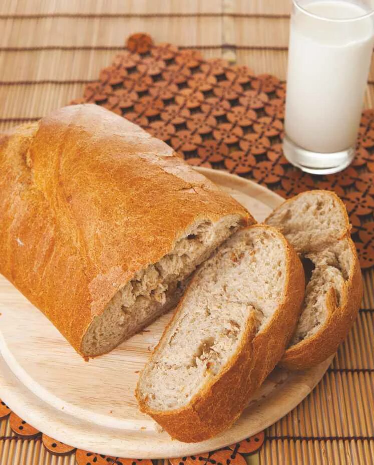 душистый хлеб. хлеб на кефире. коричневый хлеб. кефирный хлеб хлебный дом. можно ли хлеб с кефиром.