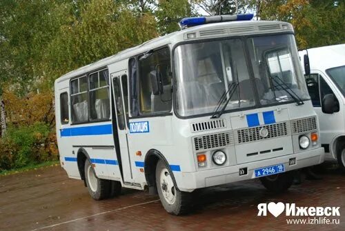 Ижевск пересадка. Ижевск полиция машины. полиция ижевск. центральная полиция ижевск. машина ижевск.