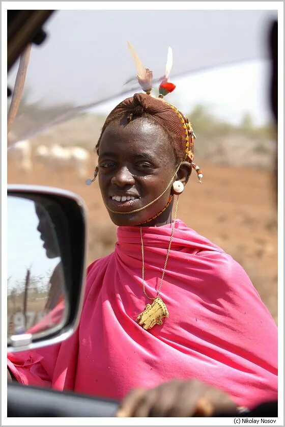 African wife. Африканские украшения в нос.