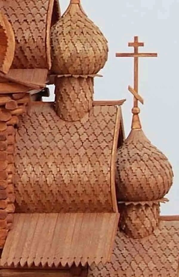 Деревянный лемех церкви. Кижи храм лемех. Осиновая дранка гонт кижи. Церковь преображения господня кижи купола. Церковь преображения господня на острове кижи черепица.