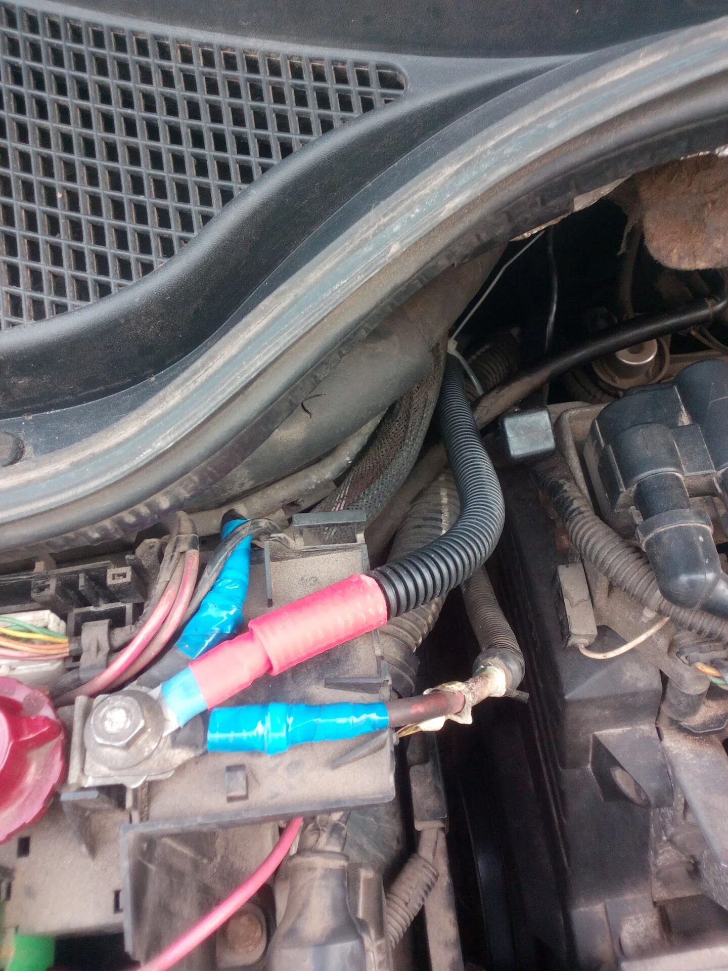 4. Нет искры. Нет искры меган 2. 0 бензин 140 л. Центральный замок рено меган сценик 1.